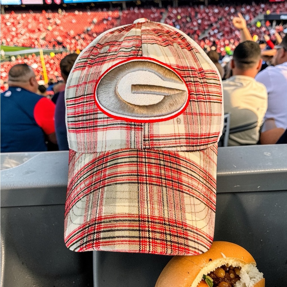 Georgia Bulldogs Red Plaid Hat Captivating Headwear OSFM EUC